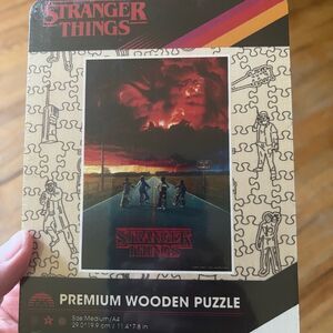 Netflix Stranger Things Premium Wooden Puzzle INTO THE UPSIDE DOWN opened 4 pics